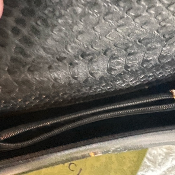 Gucci Black Python-Embossed Shoulder Bag - Picture 5 of 5